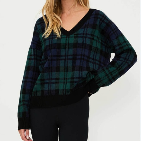 American Eagle Outfitters Sweaters - AE Plaid Cropped V-Neck Sweater Small NWT